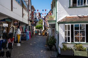Days out in Hampshire for Couples: The beautiful surroundings of Lymington