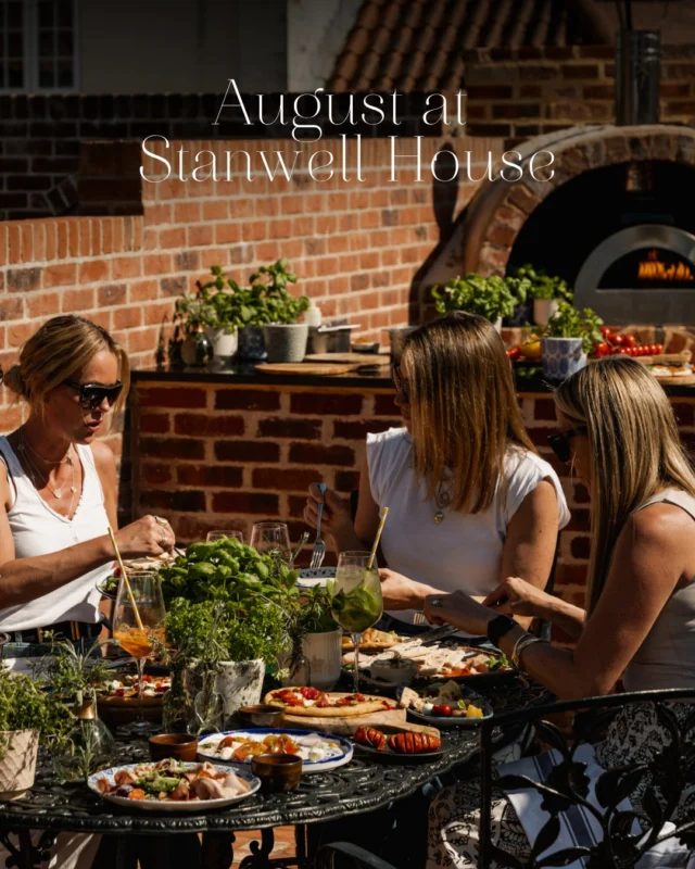 From sun-soaked spritzes and live music to creative workshops and seasonal dishes, there’s plenty to enjoy this month in the heart of Lymington.

Swipe to see what’s coming up... 

#Lymington #WhatsOn