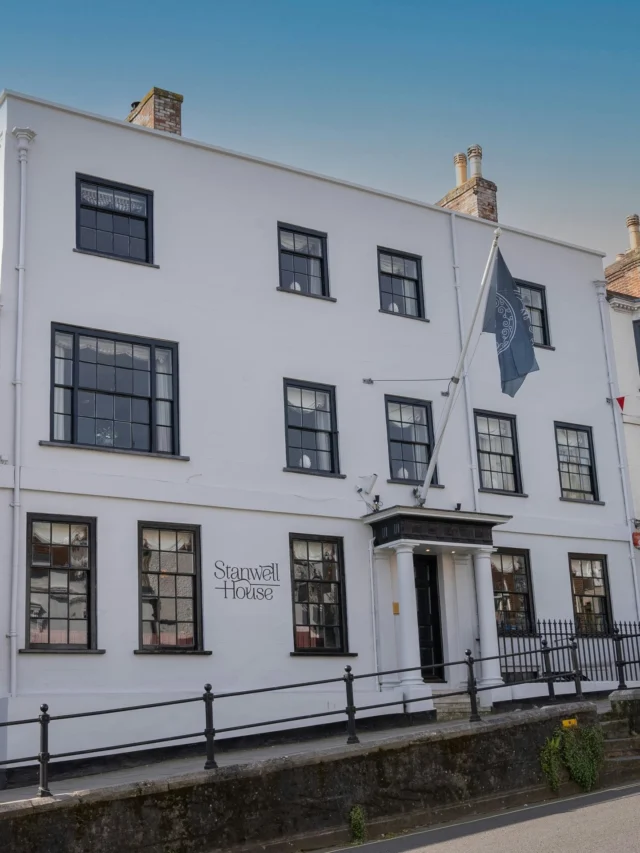 Who’s joining our Wellness Walk next Wednesday? 🌿

Set your alarms and meet us at 8:30am at the hotel for a refreshing morning stroll down to the sea wall. We’ll wander along the High Street and take in the stunning views of the Solent.

No booking needed - just turn up, bring your friends and pups, and enjoy the fresh air!

#WellnessWalk