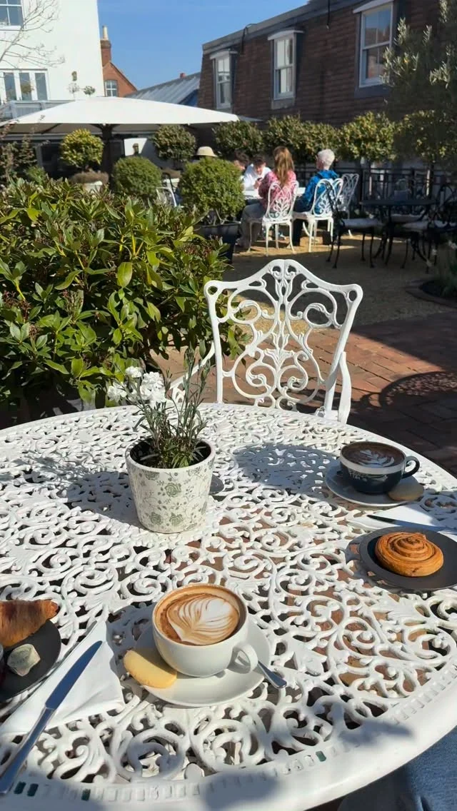 Spring mornings, your way. A cup of coffee, freshly baked pastries and a little time in the garden... bliss.