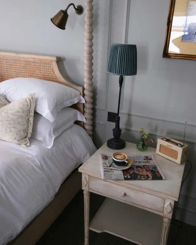 A glimpse inside our Luxury Balcony Suite… 

Thoughtful details, quiet moments and everything you need for an unhurried stay in the heart of Lymington.

Captured by @millykr