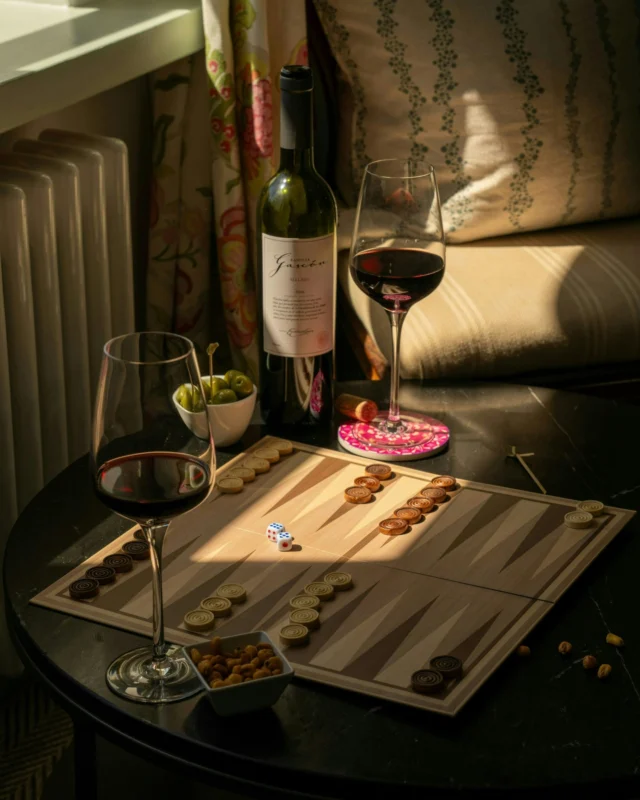 Are you ready to Switch Off? 

Take a break from the digital world and rediscover the joy of slower, simpler moments with our collection of analogue experiences. 

#TheStanwellSwitchOff