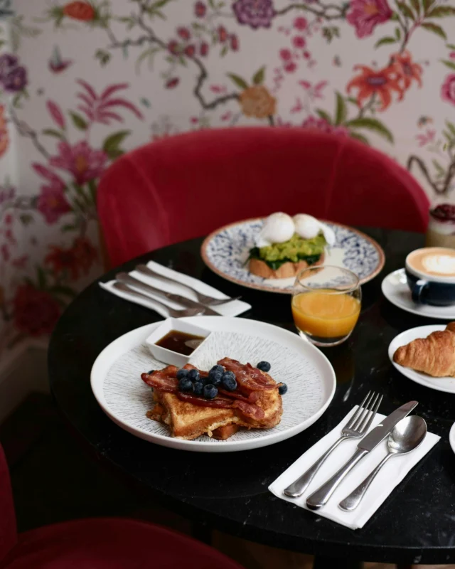 The perfect start to a slow morning…

French toast, fresh coffee and nowhere to rush off to. 

Captured by @millykr