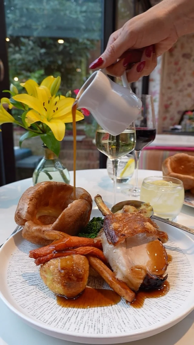 It’s official… Sunday lunch season has arrived. 

Our signature roasts will be back this weekend, served every Sunday from 12-4pm. 

Gather your favourite people and join us in Samphire.