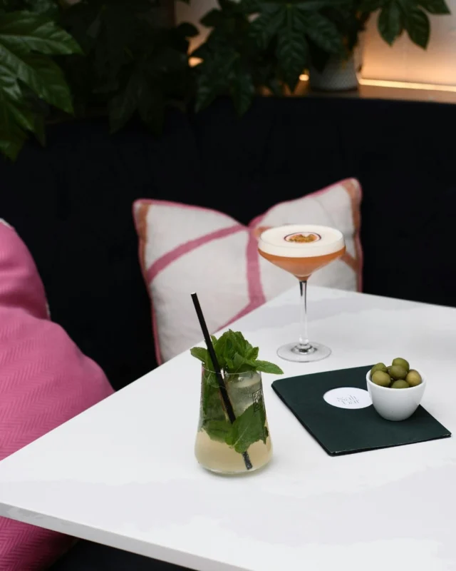 Shall we make it two? 🍸

Settle into Salt Bar for cocktail hour and let us take care of the rest. 

All day Sunday | Monday to Thursday, 5pm-7pm.