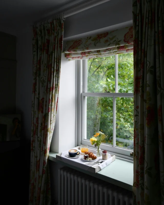 Breakfast with a view… 

Something delicious, autumn colours in the garden and a lovely start to the day.